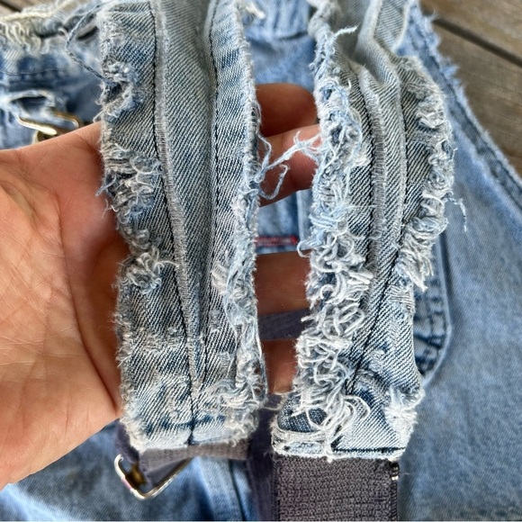 Vintage Carhartt Denim Bib Overalls Thrashed Destroyed Work Grunge 38x27 READ - Picture 5 of 16